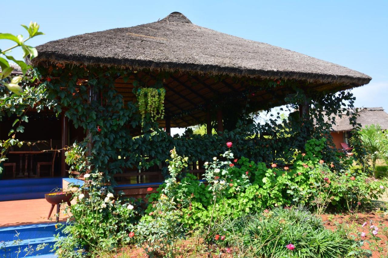 Red Earth Kabini Begūr Екстериор снимка